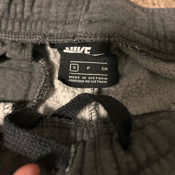 Men’s Nike Sportswear Club Fleece Joggers - Picture 3 of 3